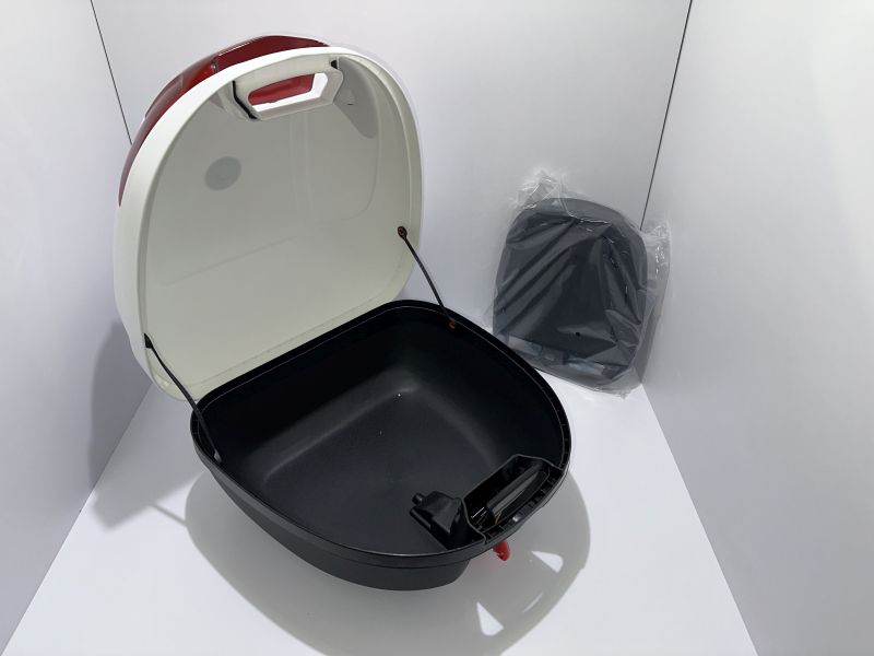 Z-Tech Hátsó Sisaktartó Doboz (Fehér)