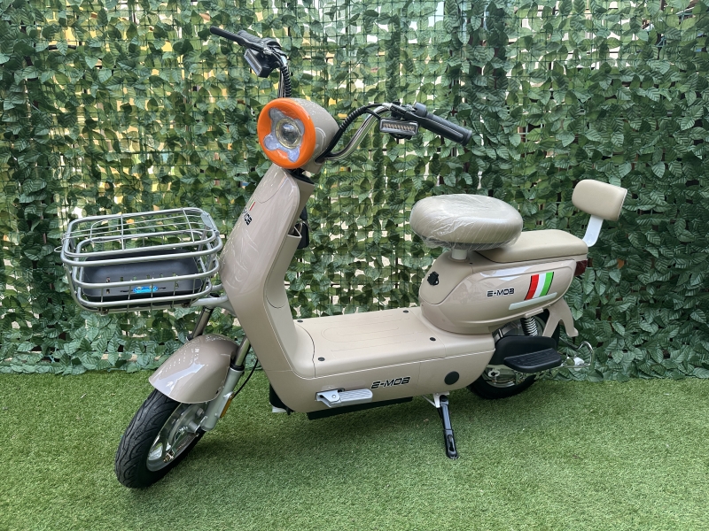 Polymobil E-MOB 44 Elektromos Robogó Kávébarna Szinben