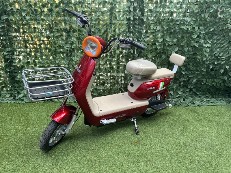 Polymobil E-MOB 44 Elektromos Robogó Meggy Bordó Szinben